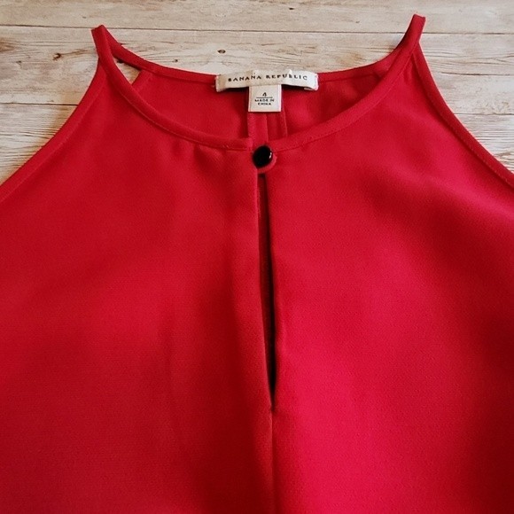 Banana Republic Keyhole Halter Top | Halter Top | Banana Republic Top - Picture 7 of 15